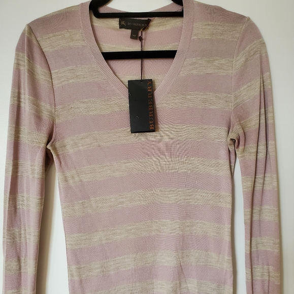 Burberry XS Thin Knit Silk V Neck Top, NWT - Picture 9 of 10